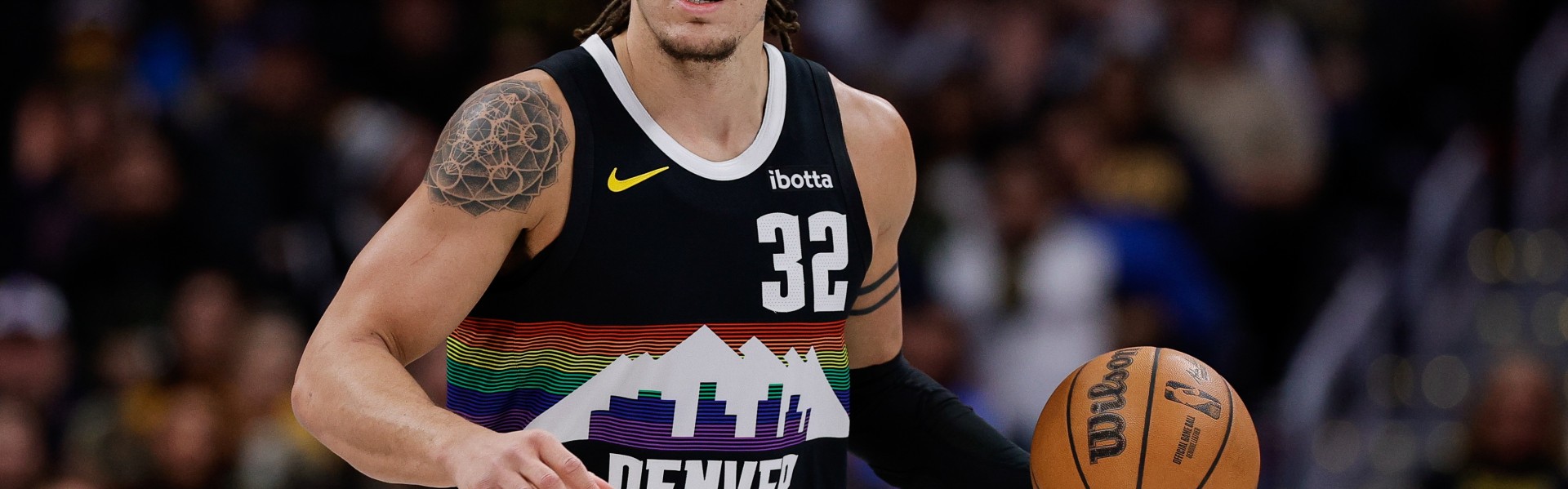 戈登：我们下半场防守做得不错 但篮球比赛有上下半场